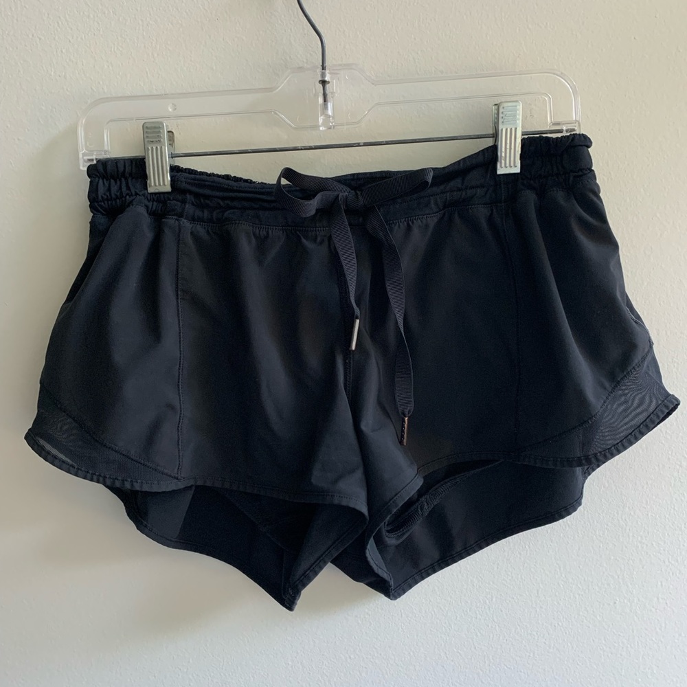 Lululemon back Tie Hotty Hot 2.5”